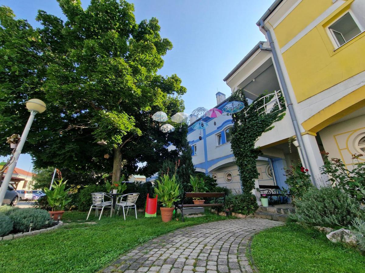 Rozina Apartman Mosonmagyaróvár Eksteriør bilde